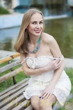 Elena, 36