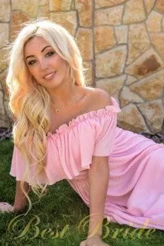 Juliya, 43