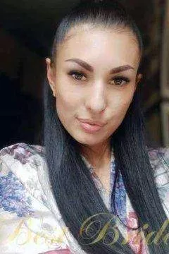 Irina, 33