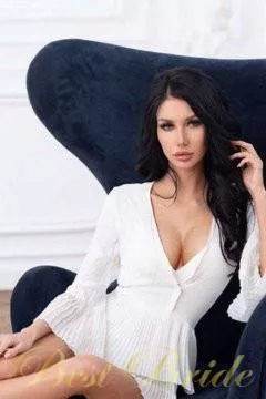 Anastasiya, 27