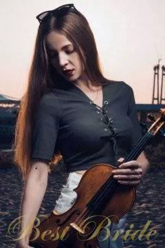 Alena, 32