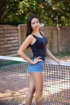 Ksenia, 32