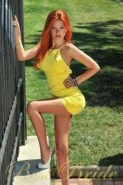 Elena, 40