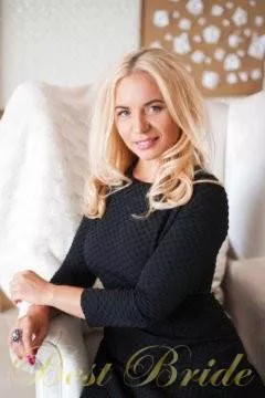 Elena, 43
