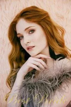Alice, 26