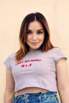 Valeriia, 23
