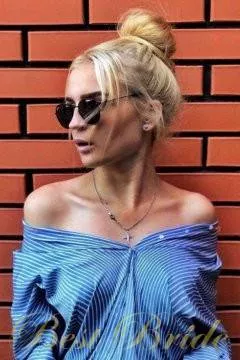Kristina, 24