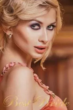 Natalia, 40