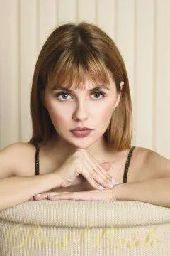 Ksenia, 27