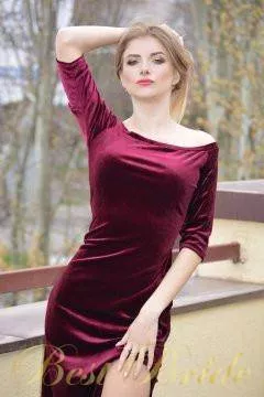 Ksenia, 27