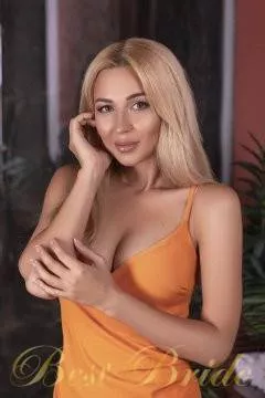 Viktoriya , 38
