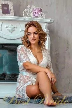 Marina, 44