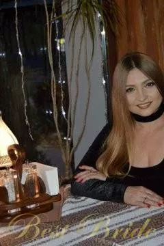 Elena, 50