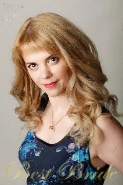 Ekaterina, 42