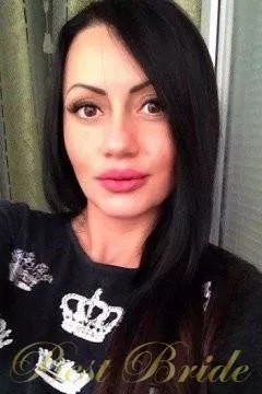 Anna, 36