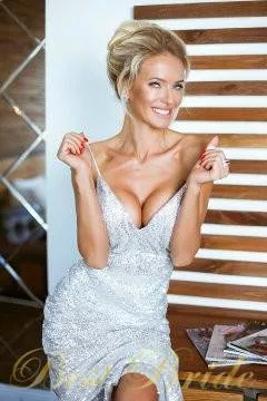 Oksana, 41