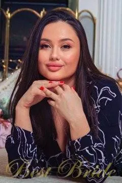 Elnara, 27