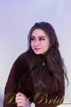 Anastasiia, 23