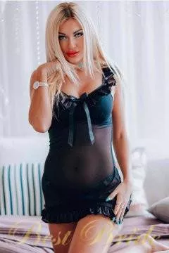Olga, 37