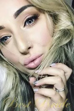 Ielyzaveta, 34