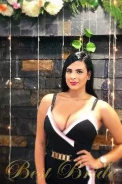 Yessi, 37