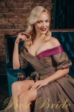 Alyona, 38