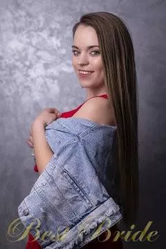 Ekaterina, 32