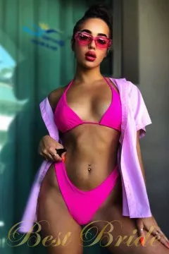 Arina, 24