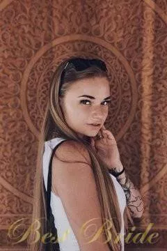 Aleksandra, 31