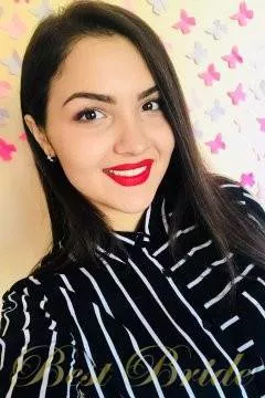 Tania, 26