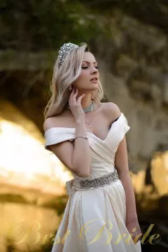Anastasia, 31