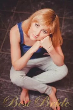 Irina, 37