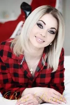Elena, 31