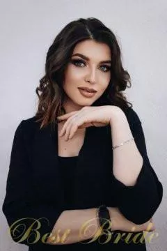 Anastasia, 27