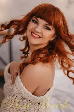 Yulya, 35