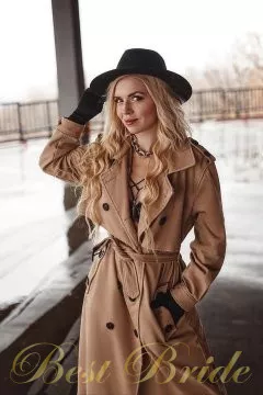 Svetlana, 27