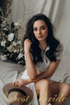 Anna, 34
