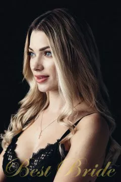 Anna, 29