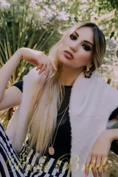 Lyudmila, 33