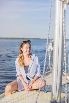 Anna, 42
