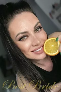 Catherine, 39