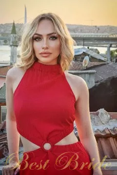 Aliona, 39