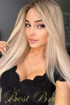 Yulia, 33