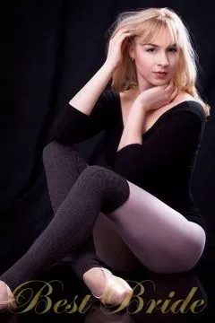 Anastasia, 32