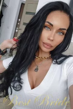 Olga, 39