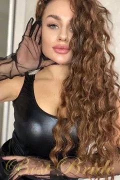 Elina, 30