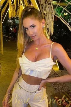 Helene, 39