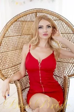 Oksana, 44