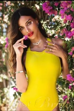 Giulianna Carolina, 40