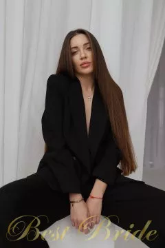 Alina, 32